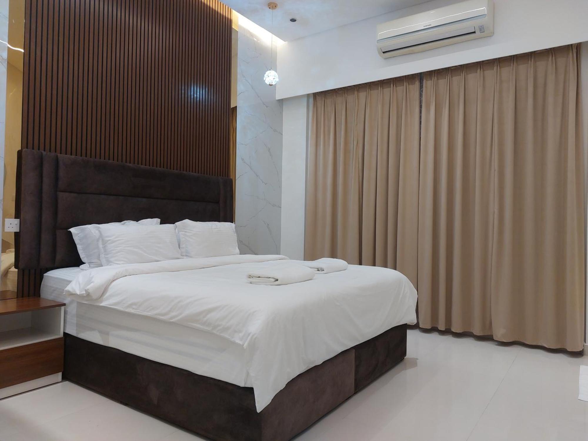 Mabahj Garnatha Hotels Sohar Bagian luar foto