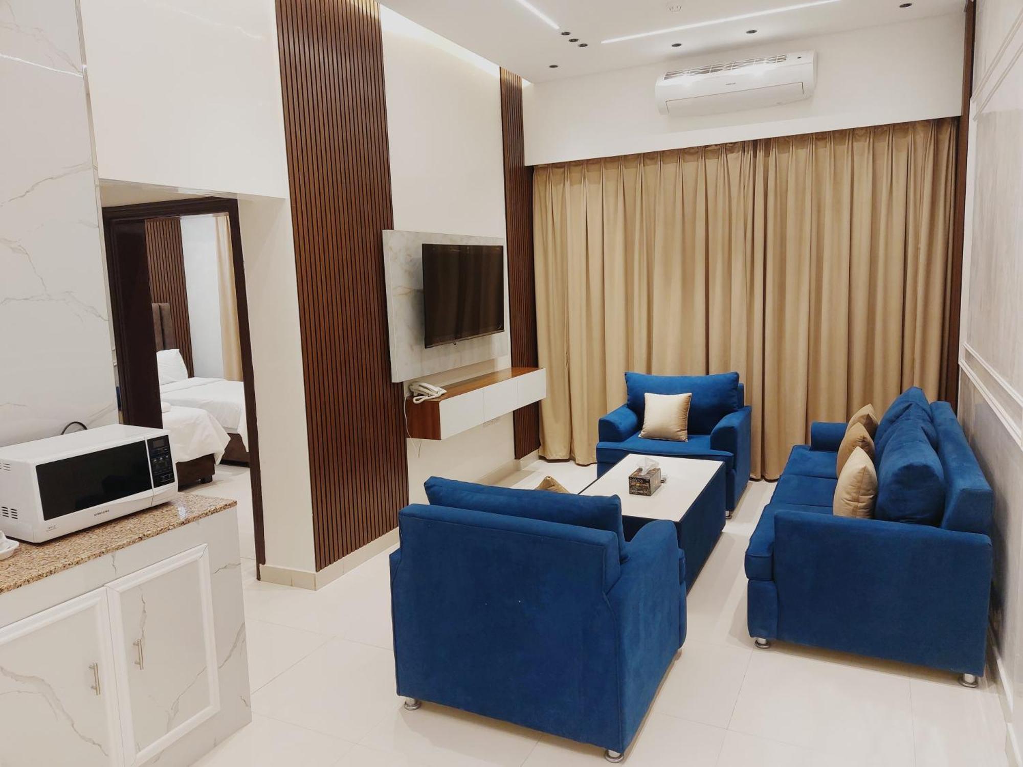 Mabahj Garnatha Hotels Sohar Bagian luar foto