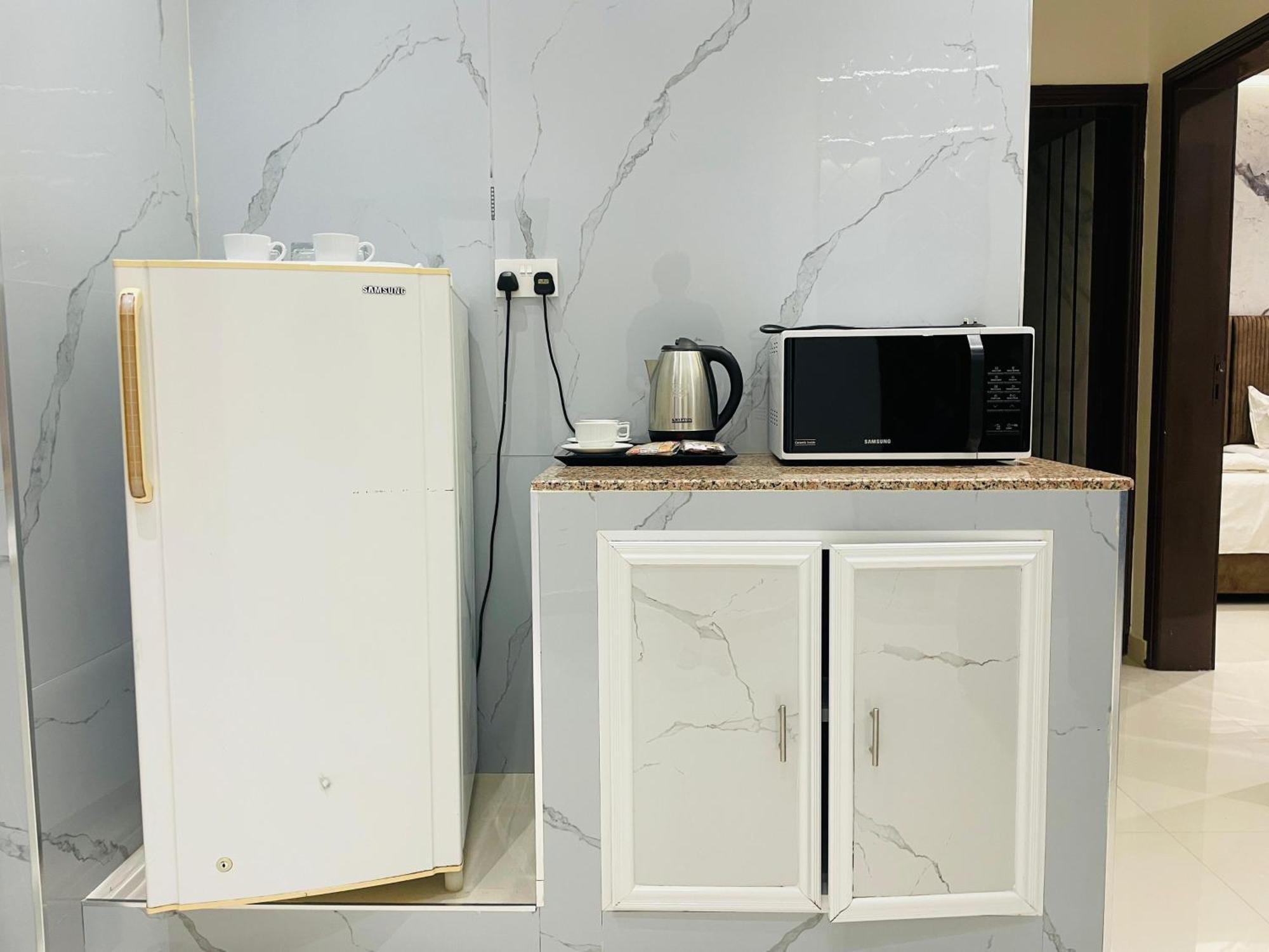 Mabahj Garnatha Hotels Sohar Ruang foto