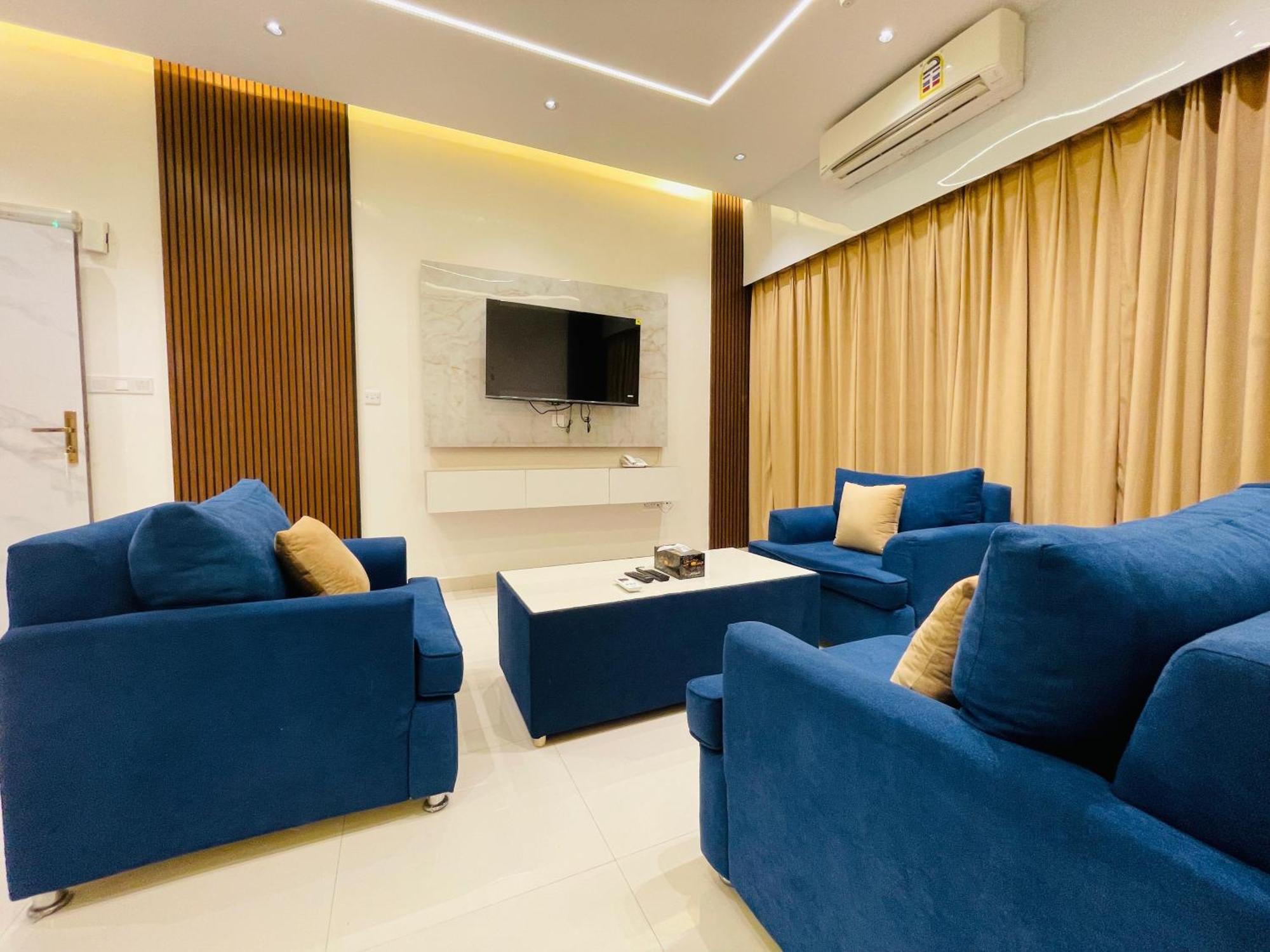 Mabahj Garnatha Hotels Sohar Bagian luar foto