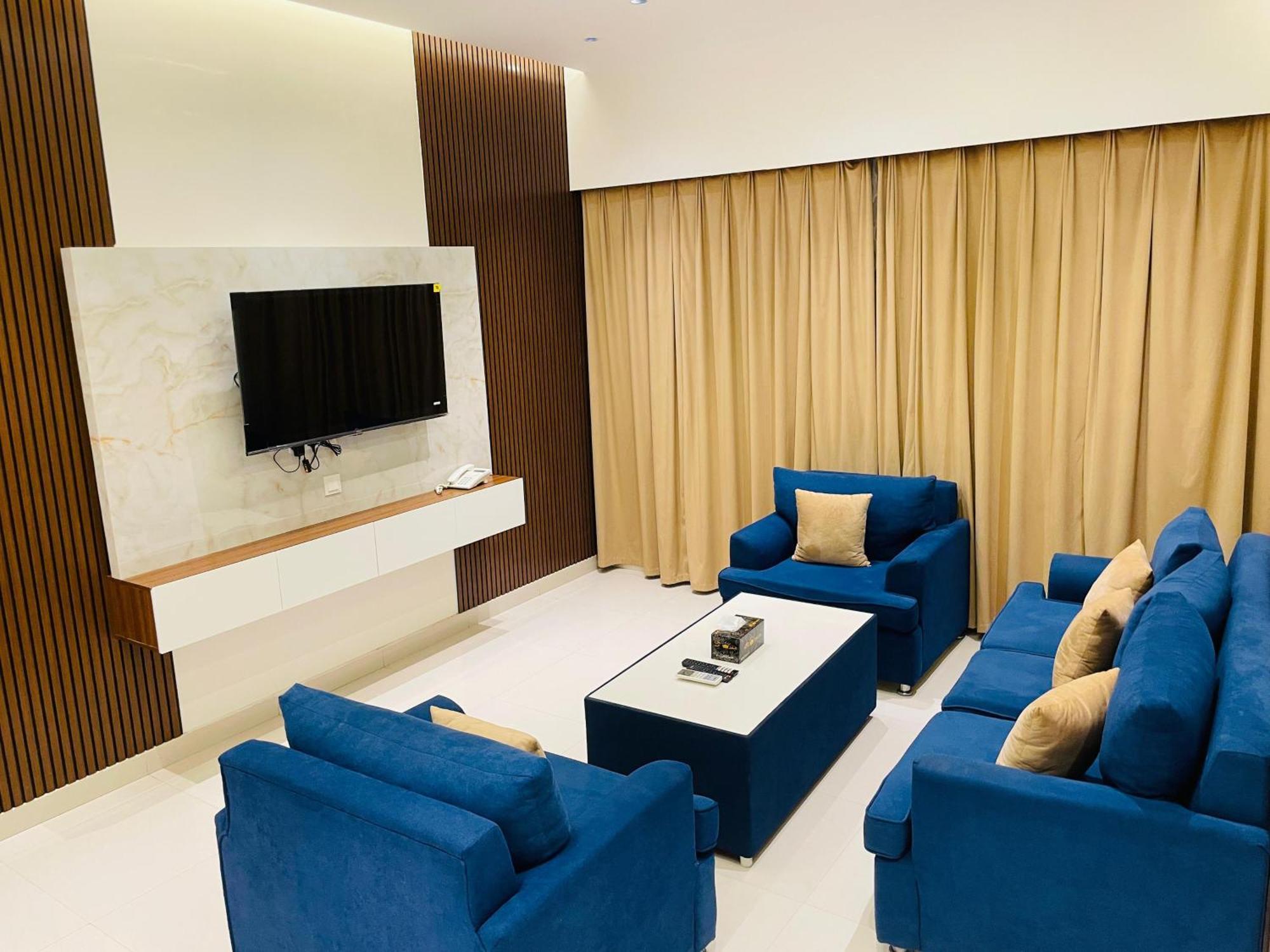 Mabahj Garnatha Hotels Sohar Bagian luar foto