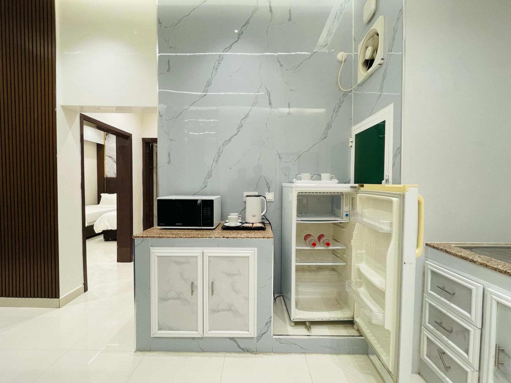 Mabahj Garnatha Hotels Sohar Ruang foto