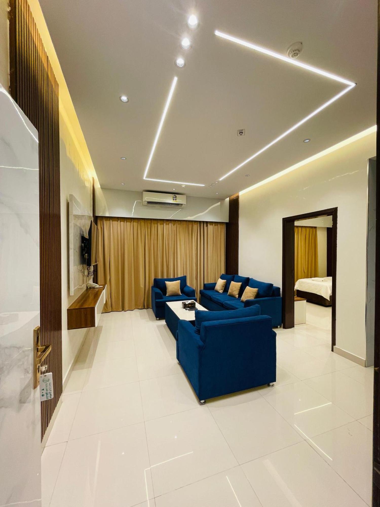 Mabahj Garnatha Hotels Sohar Bagian luar foto