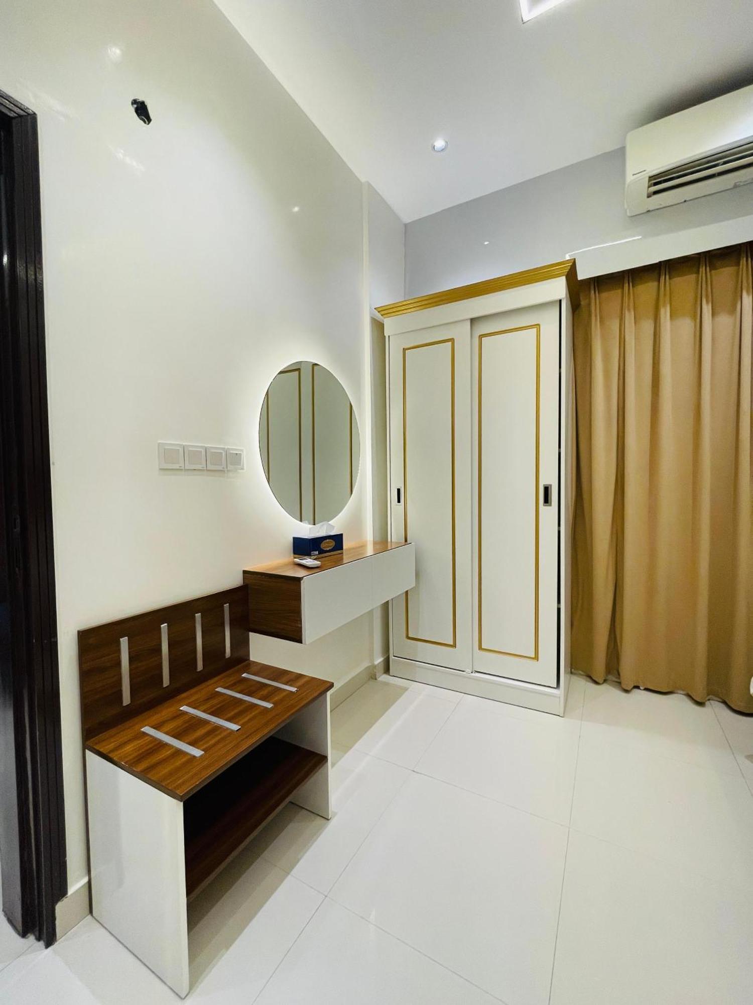 Mabahj Garnatha Hotels Sohar Bagian luar foto