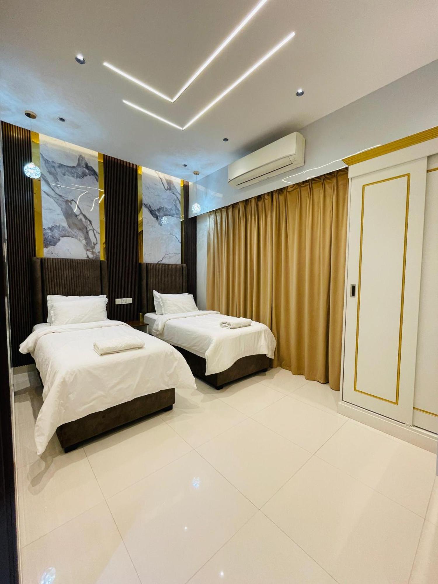 Mabahj Garnatha Hotels Sohar Bagian luar foto
